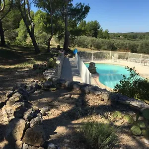  Hébergement de vacances Les Mazets De La Reine Pédauque France